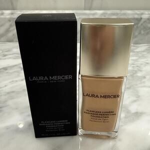 Laura Mericer Flawless Lumiere Radiance Perfecting Foundation FLAX 1N0